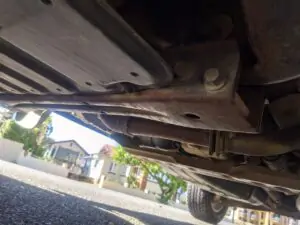 Mitsubishi Pajero underbody