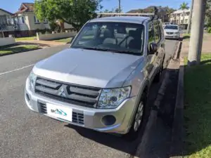 Mitsubishi Pajero vehicle front