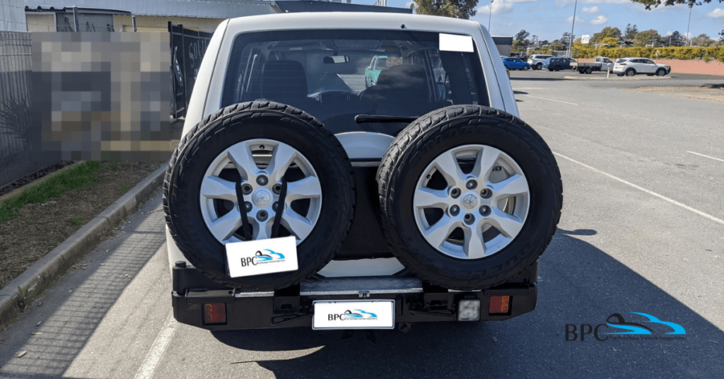 Mitsubishi Pajero Modifications: Spare Tyres Mounted on Rear Wheel Carrier