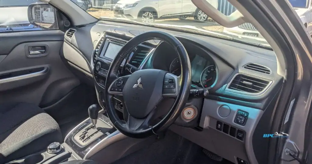 Mitsubishi Triton MQ Front Interior